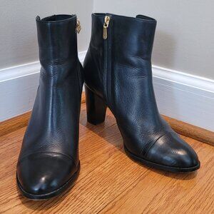 Clarks Black Ankle Boots Bootie Size 10.